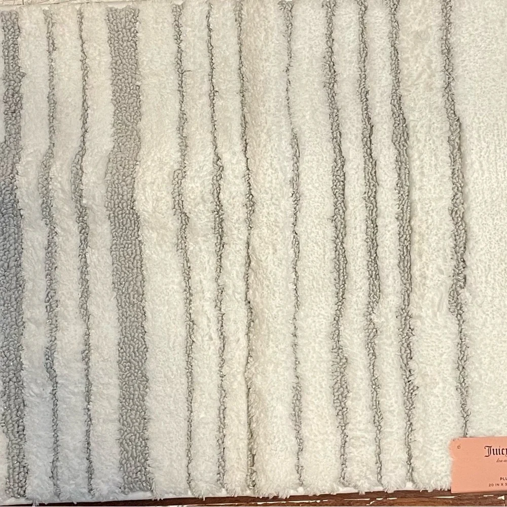 Juicy Couture bath rug, NWT